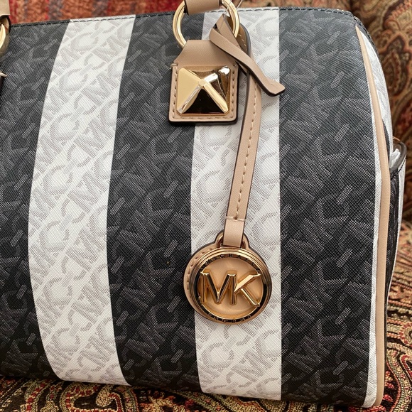 Michael Kors Medium Duffle Satchel - Picture 6 of 6